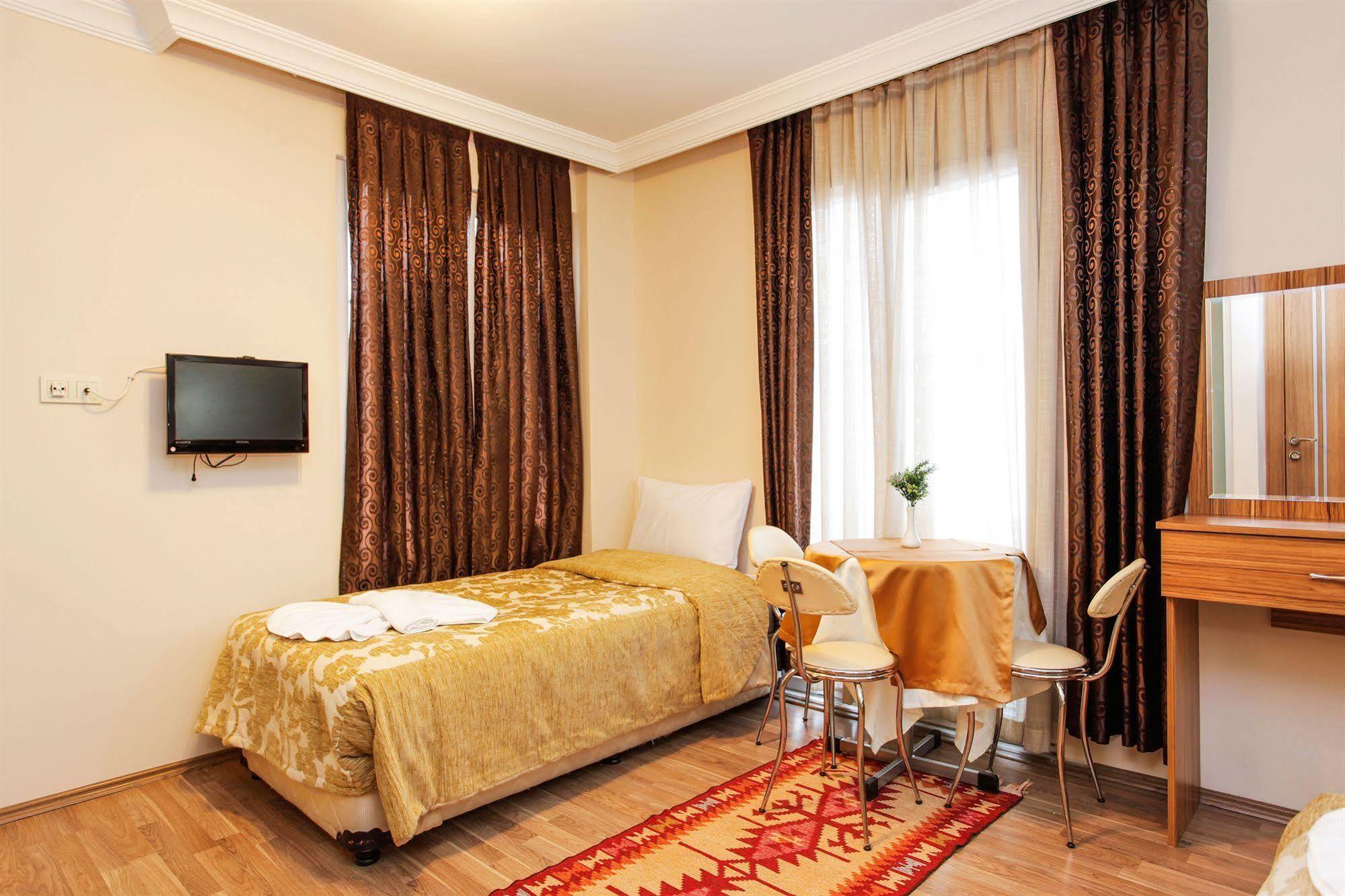 Casa Mia Hotel อิสตันบูล ภายนอก รูปภาพ
