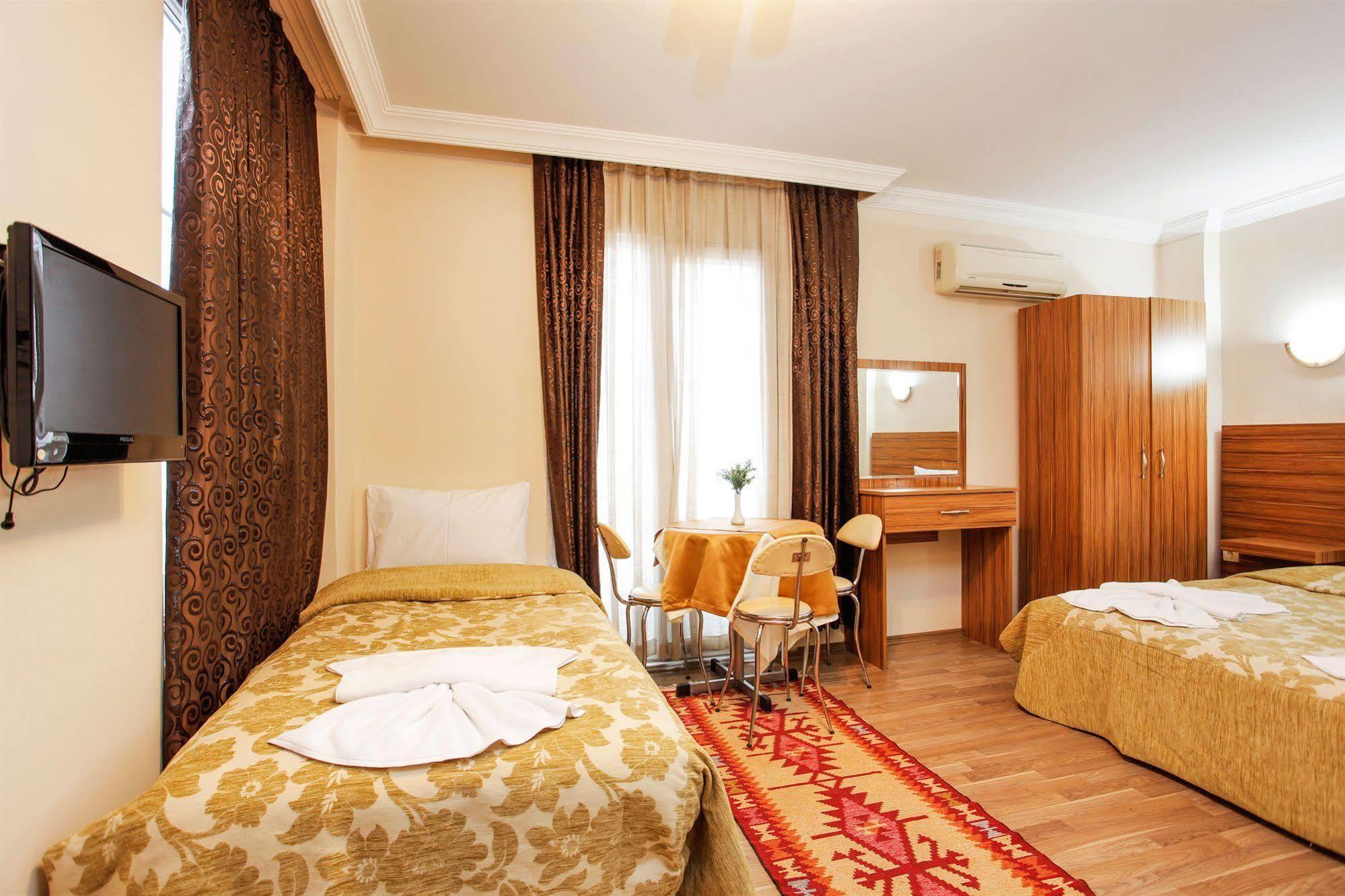 Casa Mia Hotel อิสตันบูล ภายนอก รูปภาพ